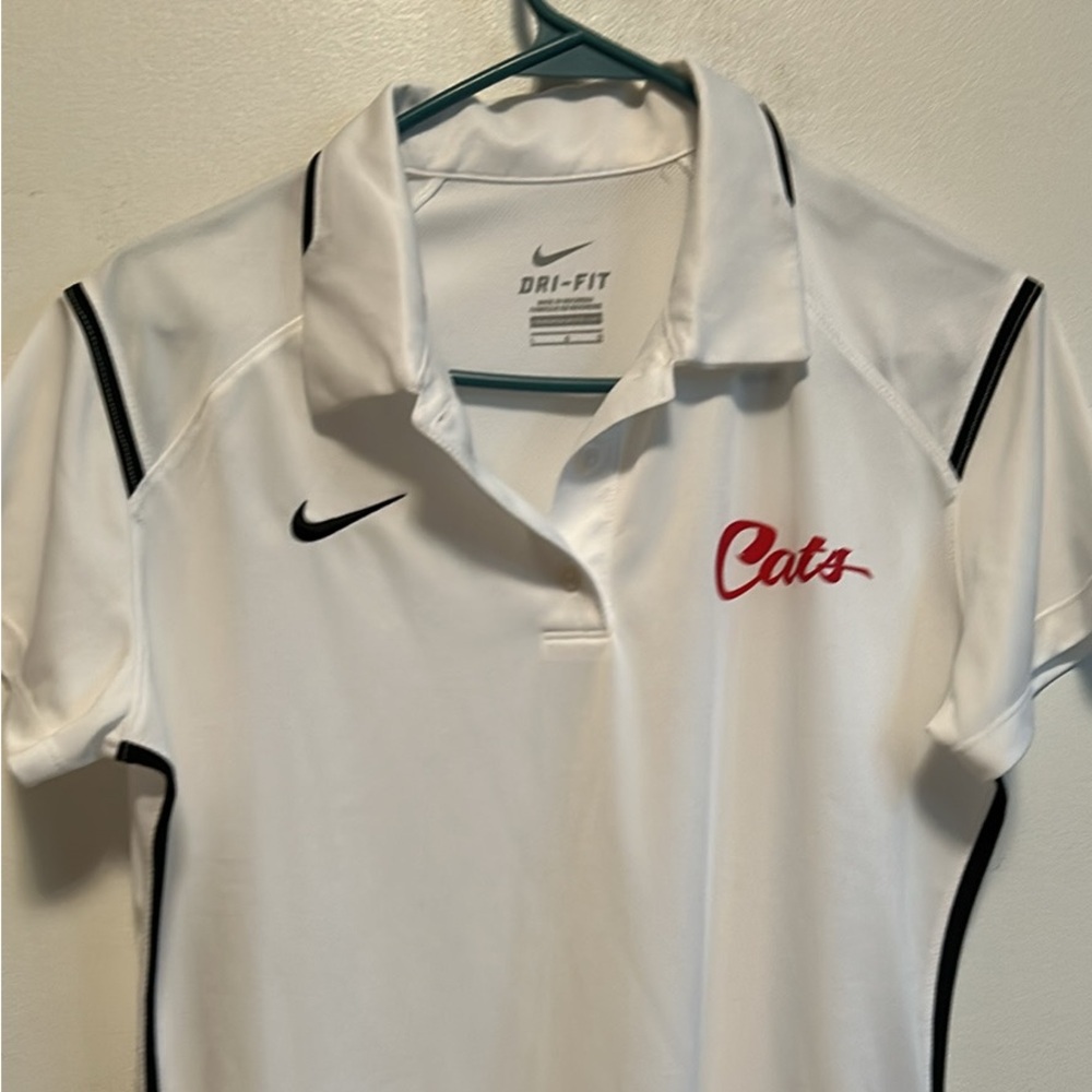 Nike White Short Sleeve Tee